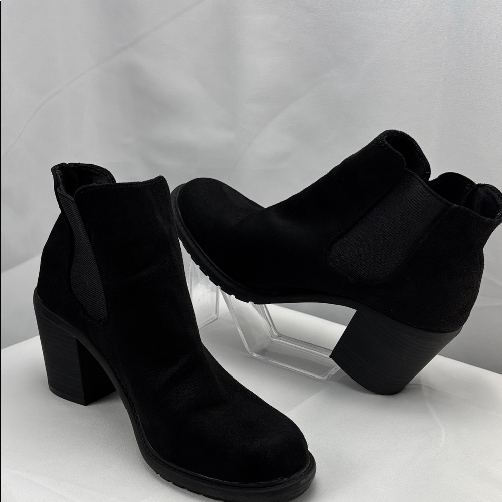 Merona Women’s Sz7.5 Black Suede Chunky Heel Ankle‎ Booties #0235